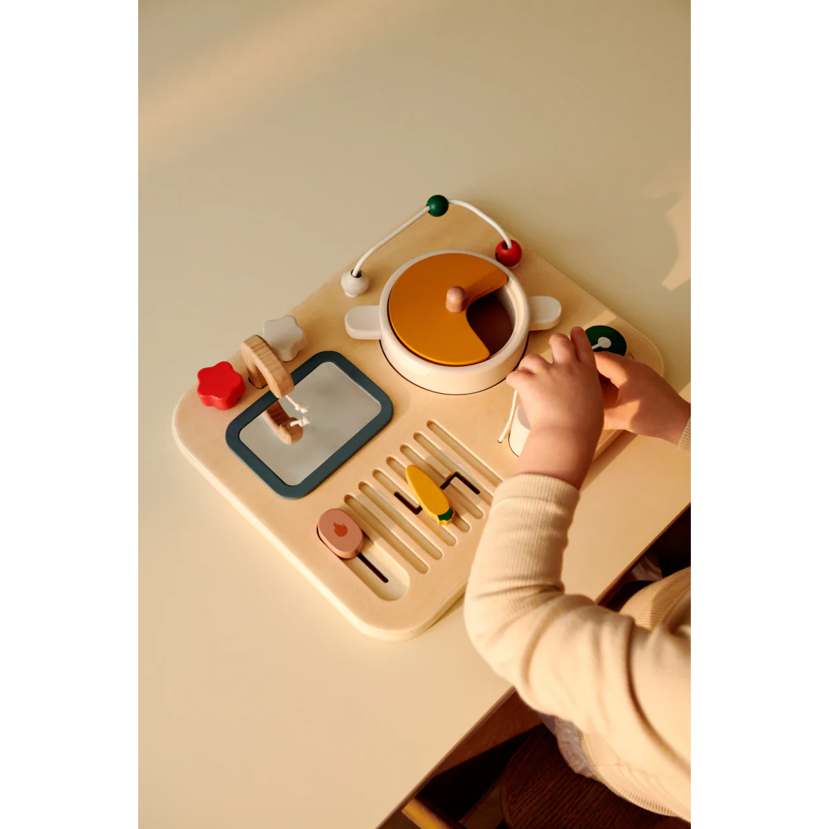 Liewood Magnus Little Chef tavola attività legno sensoriale