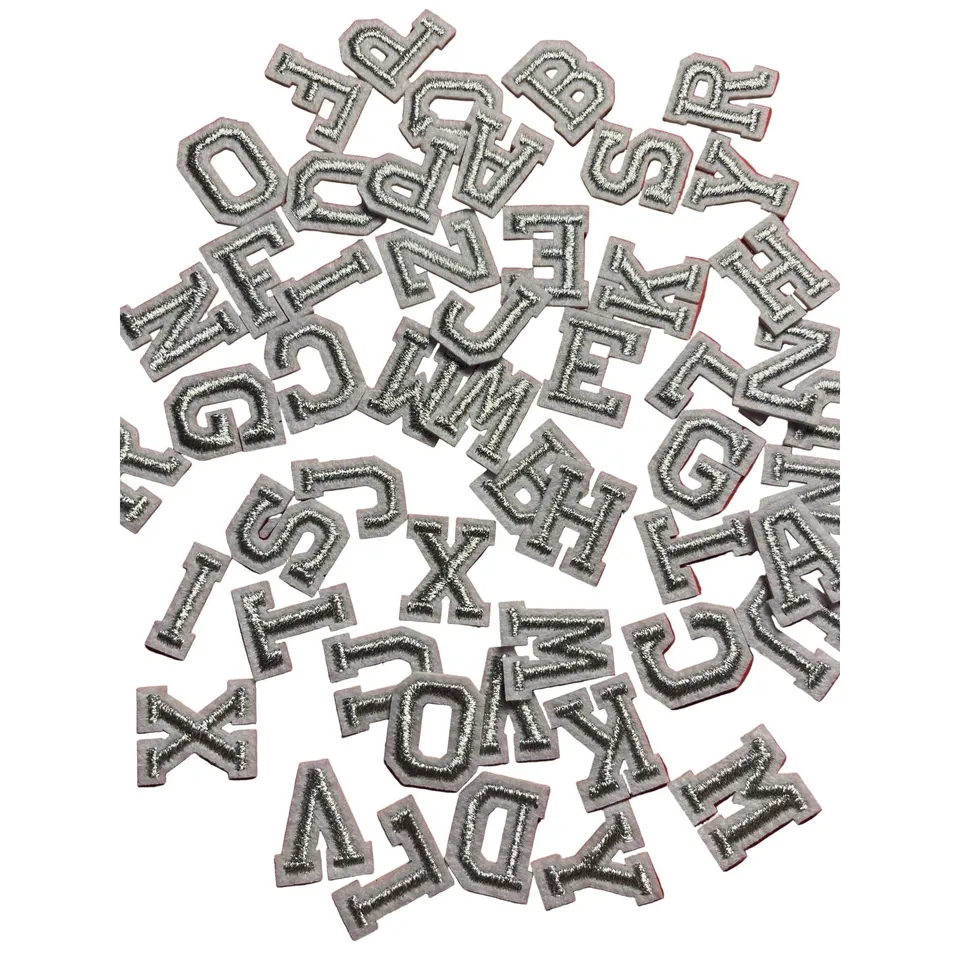 Slugs & Snails Mini Varsity lettere termoadesive 2 cm A-Z
