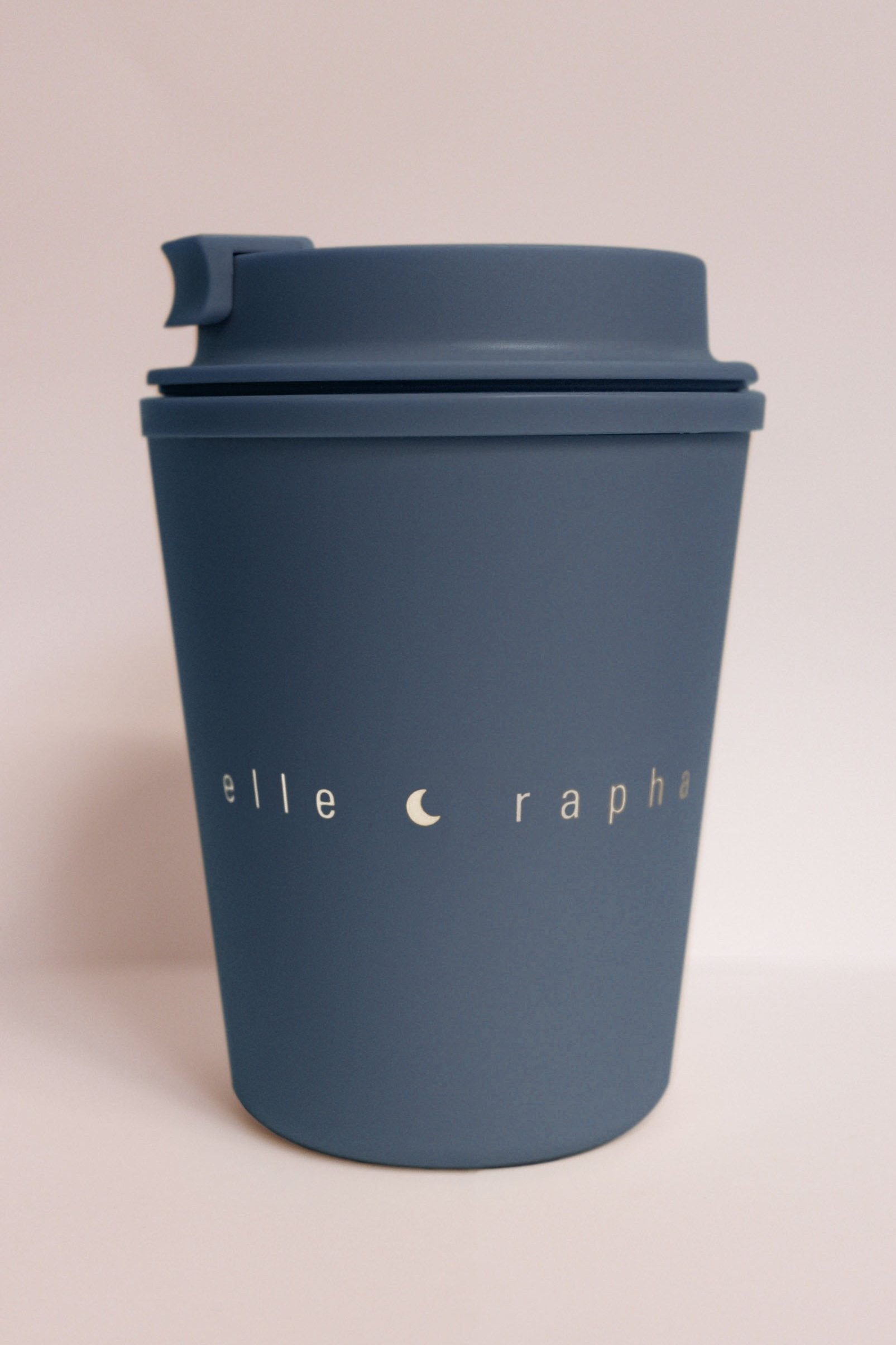 Ella and Rapha Sun Moon tazza da viaggio blu 300 ml riciclata