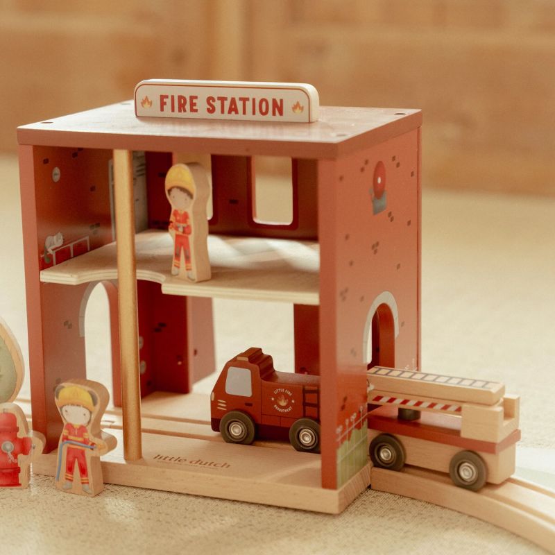 Little Dutch Caserma Pompieri Treno Legno 10 Pezzi Railway