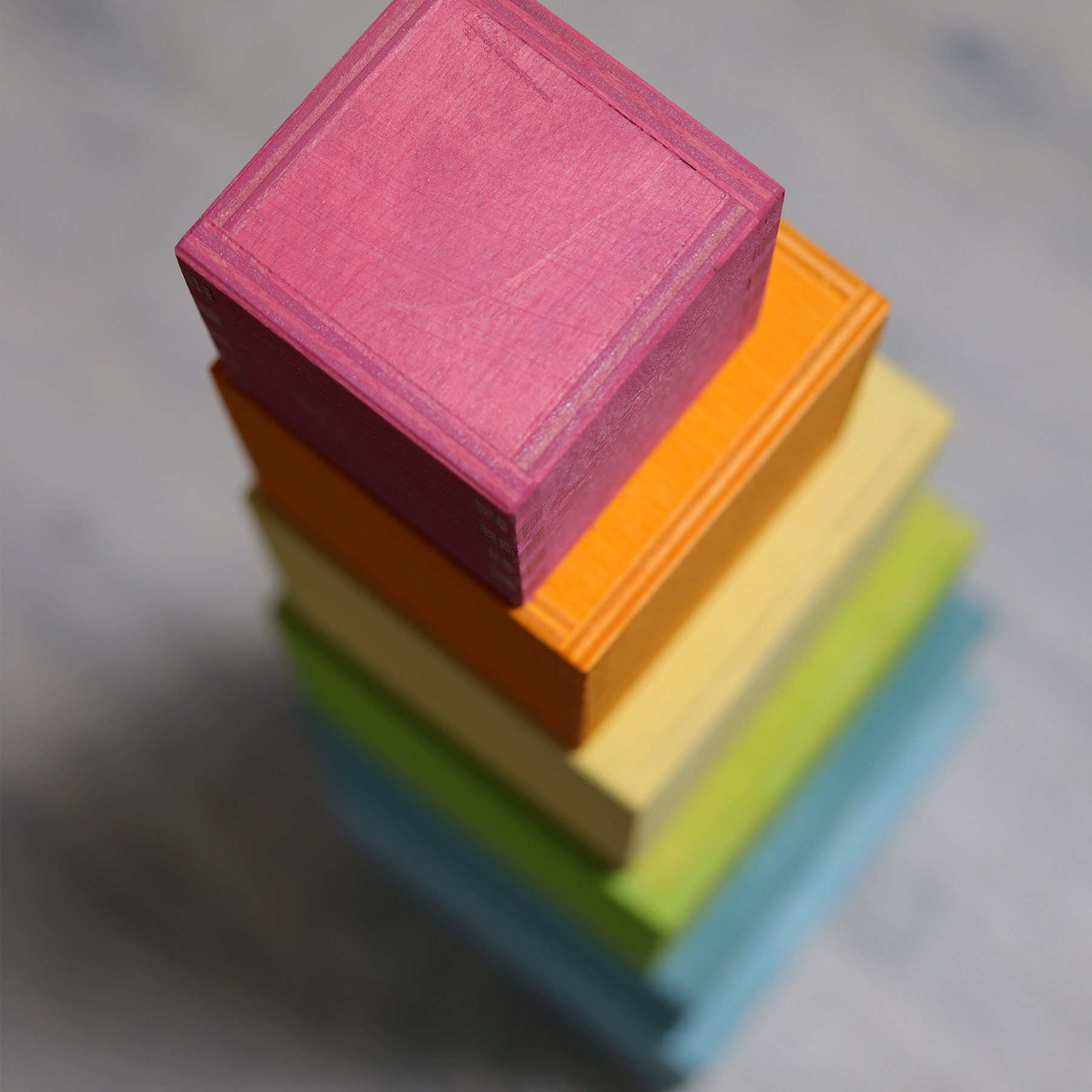 Grimm's Large Rainbow Pastel cubi impilabili 6 pezzi legno