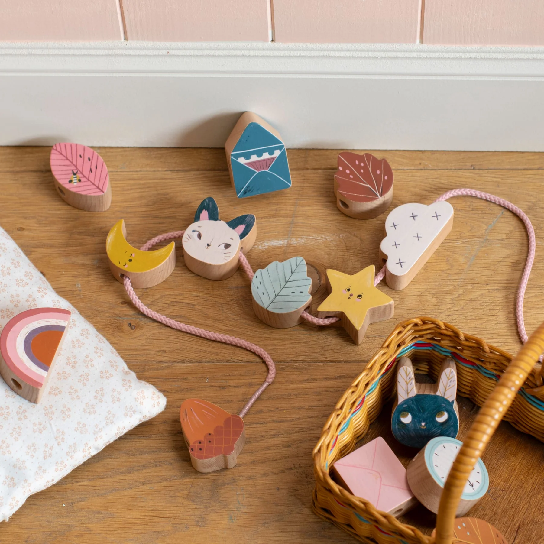 Moulin Roty Après la Pluie perle da infilare legno 14 pezzi