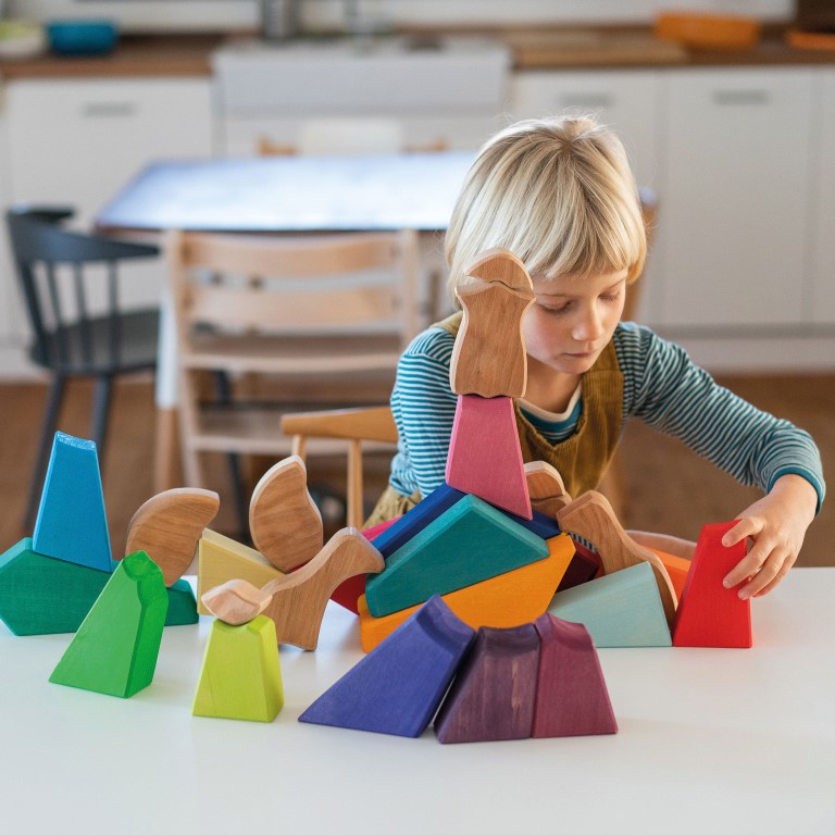 Grimm’s Rainbow Lion set costruzioni legno 27 pezzi colori