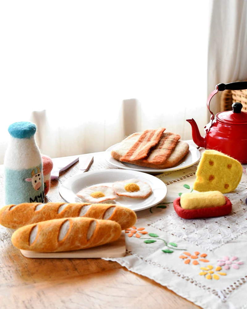 Tara Treasures Breakfast Bacon Egg cibo in feltro interattivo