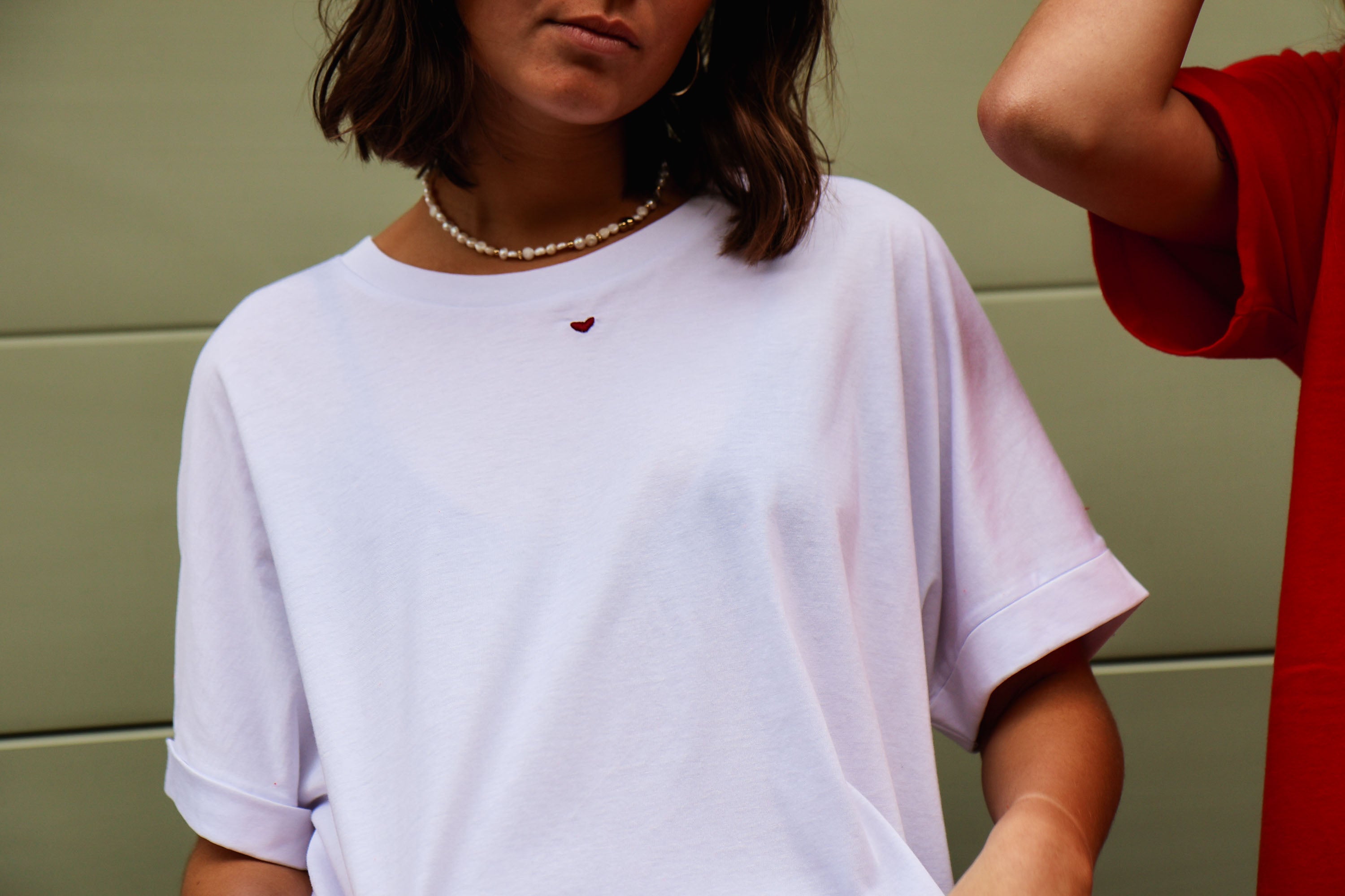 Ella and Rapha HEART t-shirt bianca ricamo cuore cotone organico