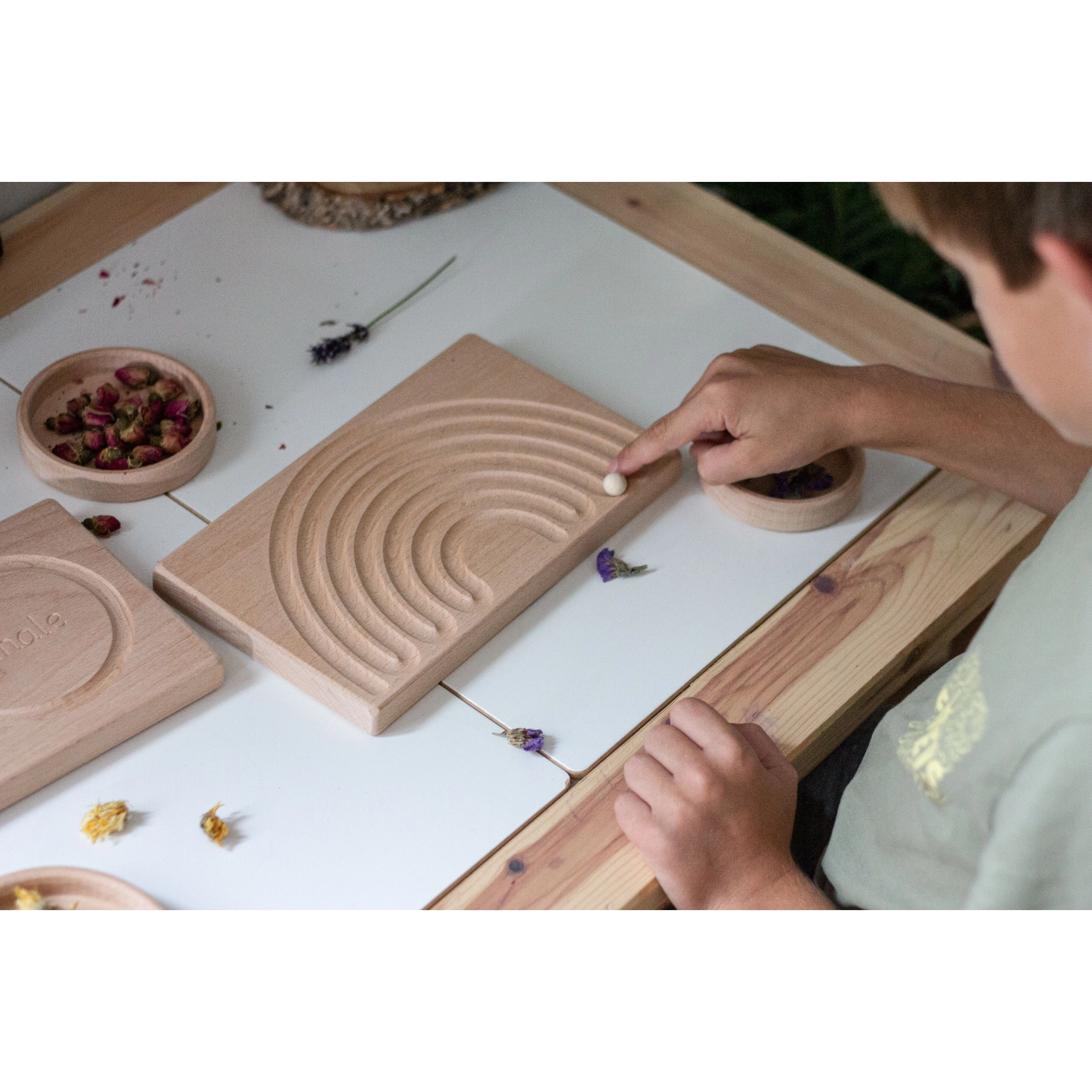 Little Coach House tavoletta tattile arcobaleno legno
