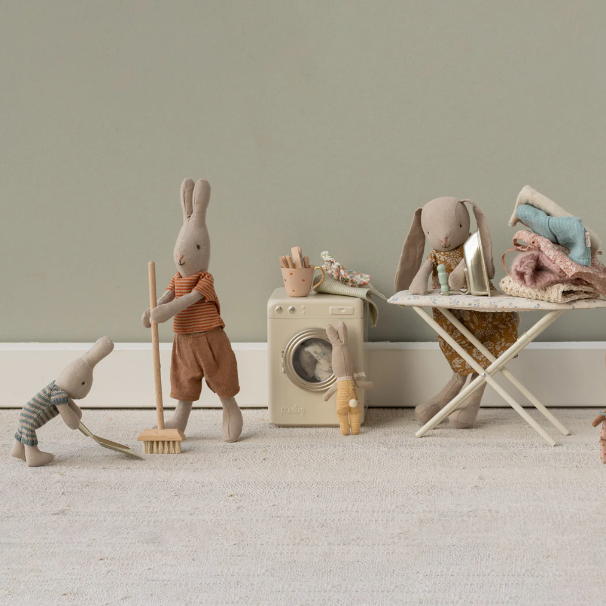Maileg Scopa e Paletta Miniatura Casa Bambole 17,5 cm
