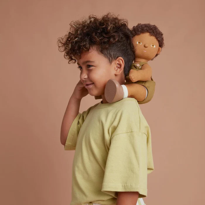 OlliElla Dinkum Dolls Button bambola morbida con vestito