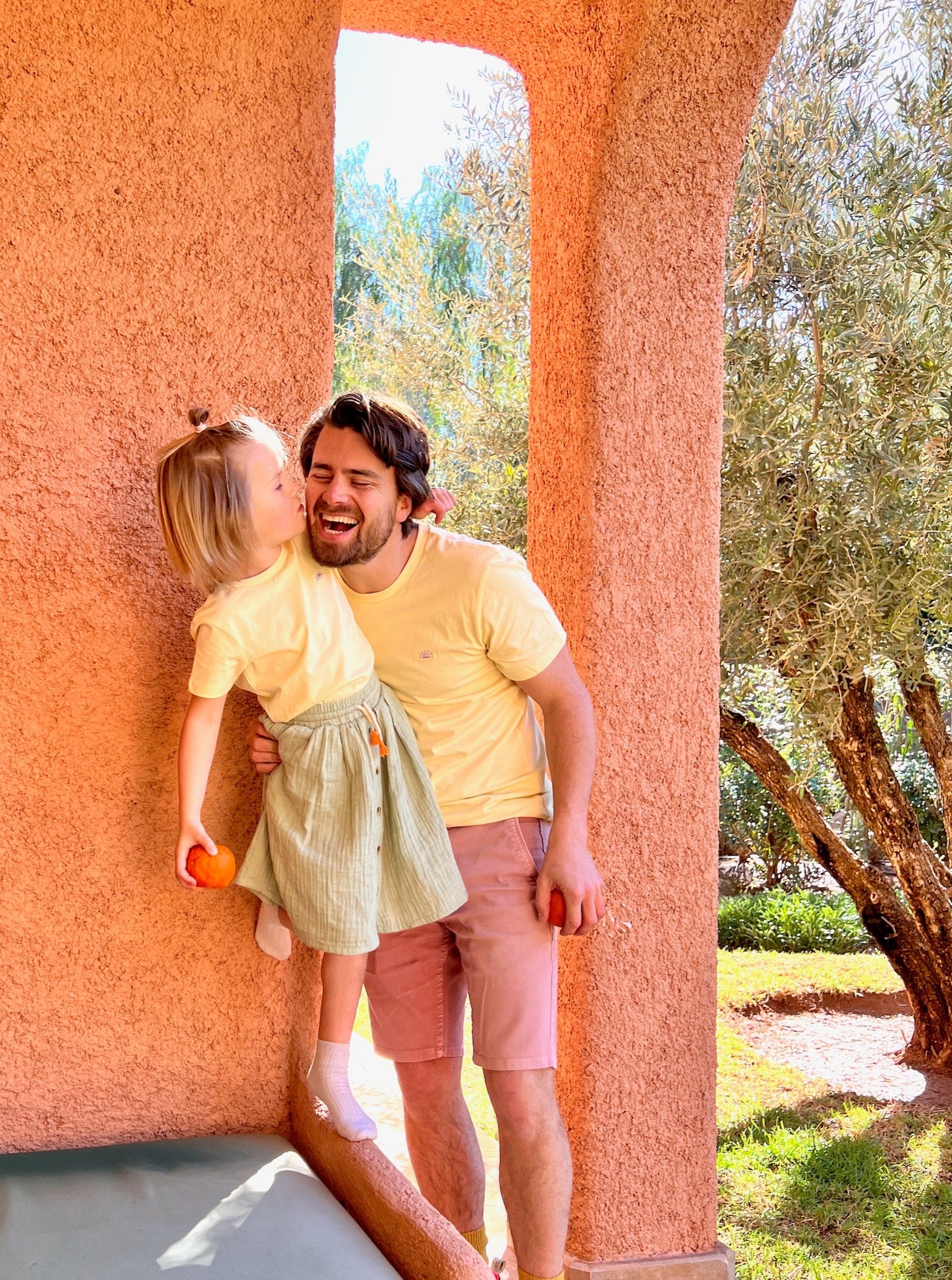 Ella and Rapha Sun t-shirt giallo burro bambino cotone organico
