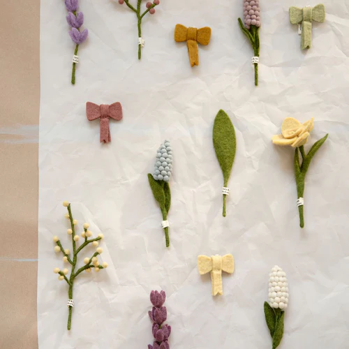 Gry & Sif fiore in feltro crocus piccolo in lana