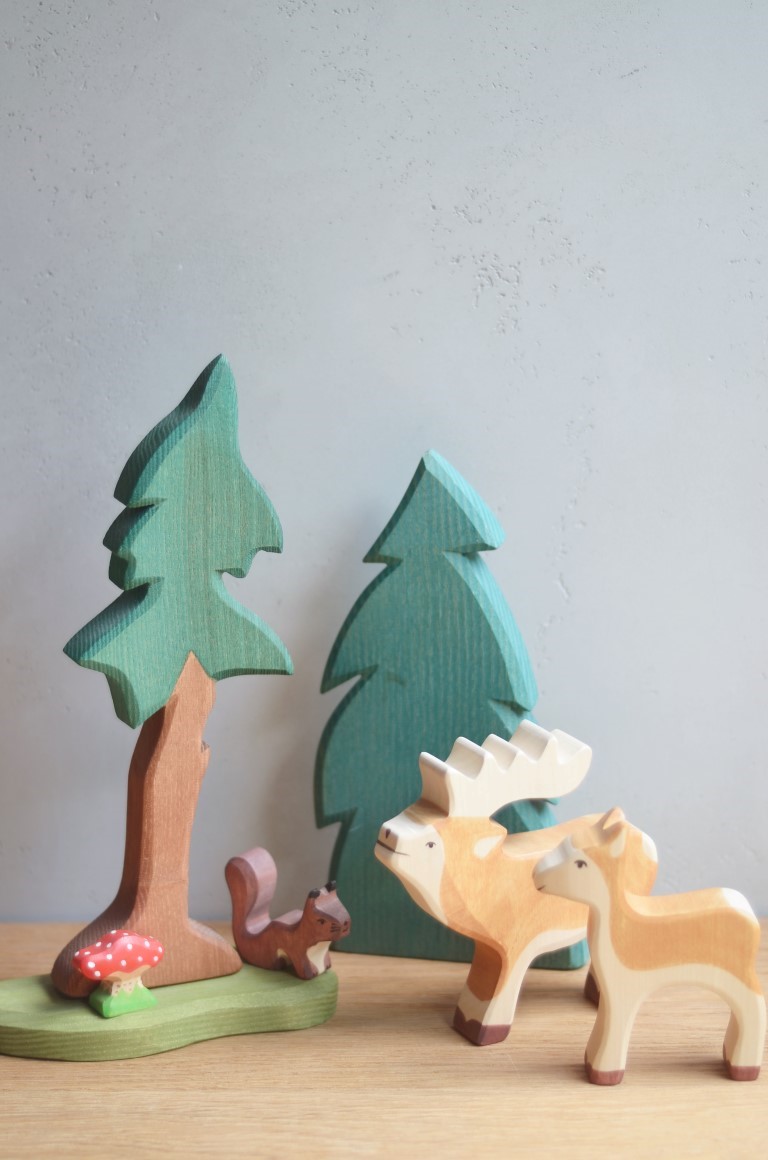 Holztiger Castoro figura in legno dipinta a mano